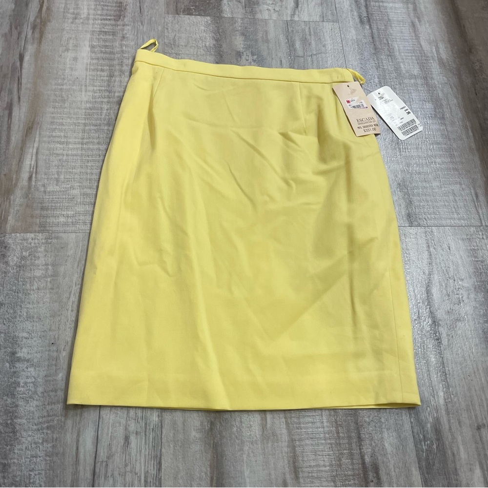 Escada Light Yellow Pencil Skirt Size 36 6